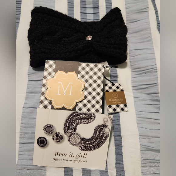 Magnolia And Vine Accessories - Magnolia Black Knit Headband
